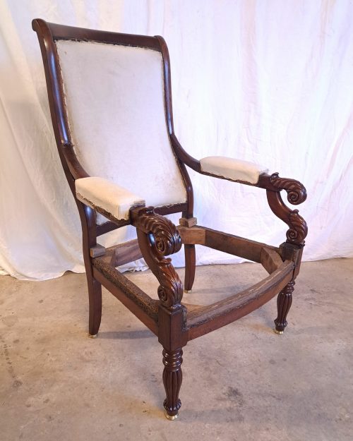 Fauteuil après restauration- Fauteuil - acajou- LUNEL Marie